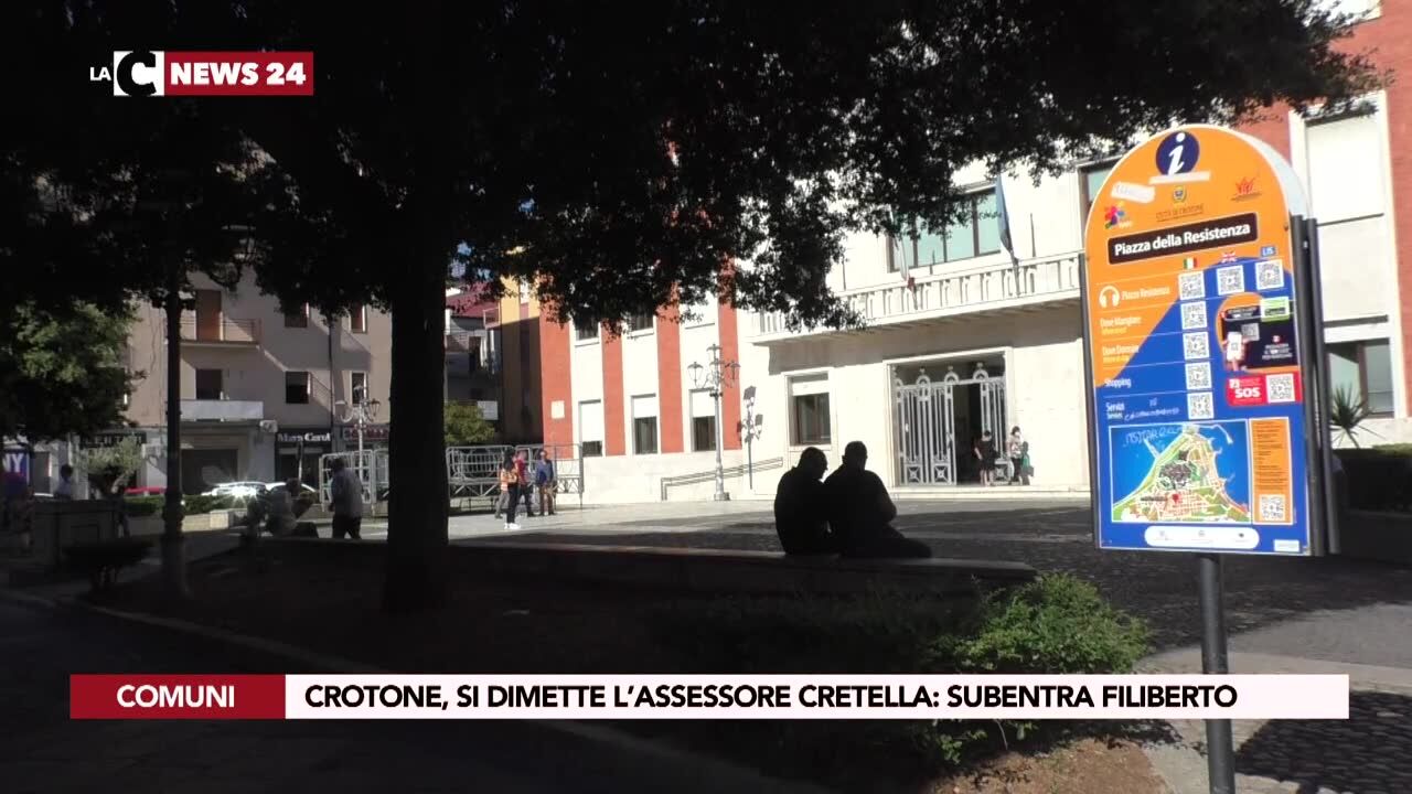 Crotone, si dimette l’assessore Cretella: subentra Filiberto