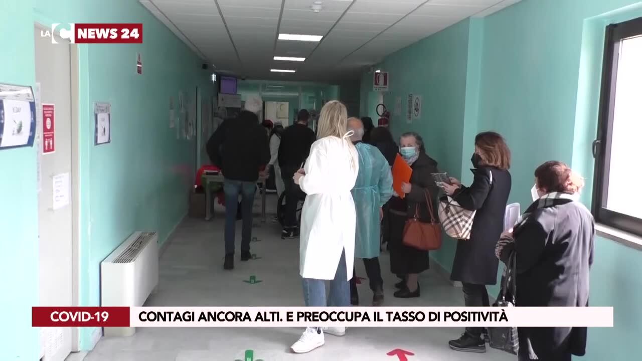 Contagi ancora alti. E preoccupa il tasso di positività