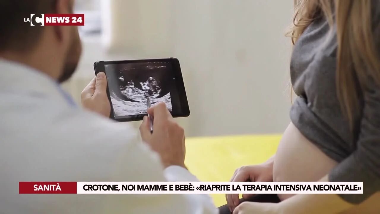 Crotone, Noi mamme e bebè: «Riaprite la terapia intensiva neonatale»