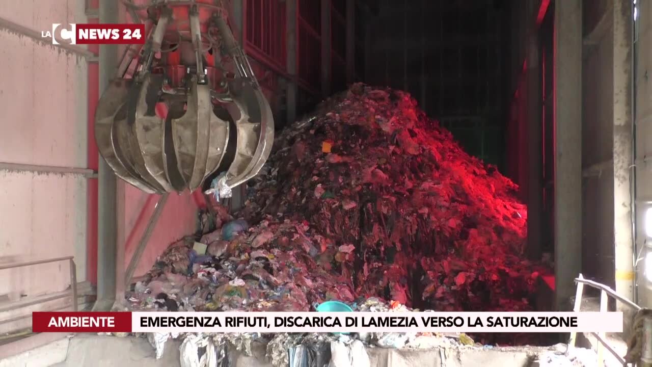 Emergenza rifiuti, discarica di Lamezia verso la saturazione