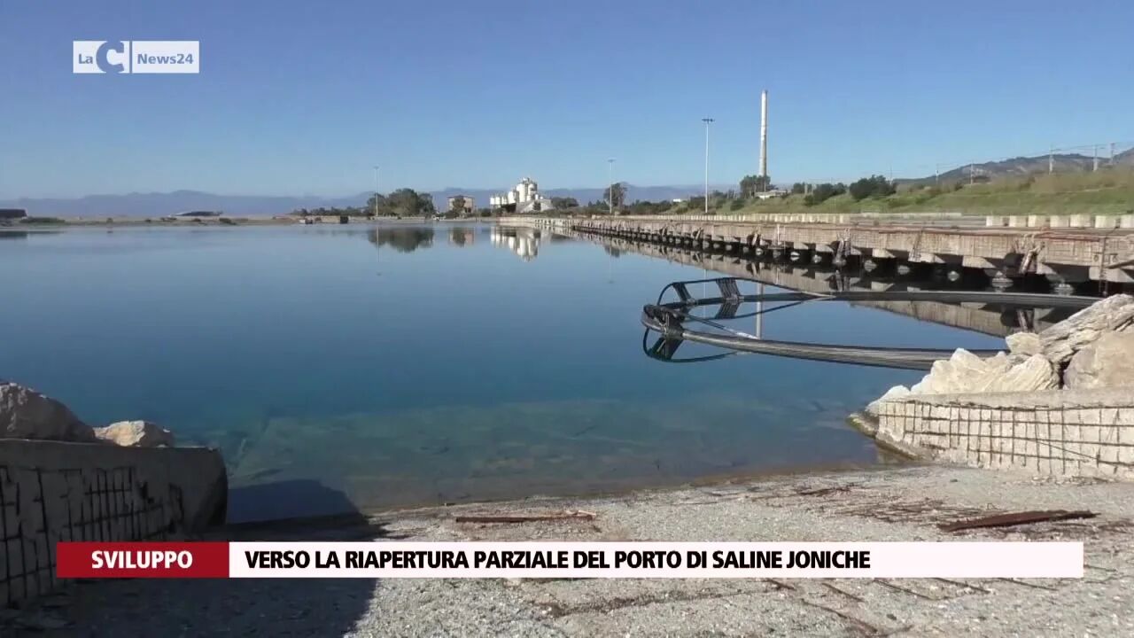 Verso la riapertura parziale del porto di Saline Joniche