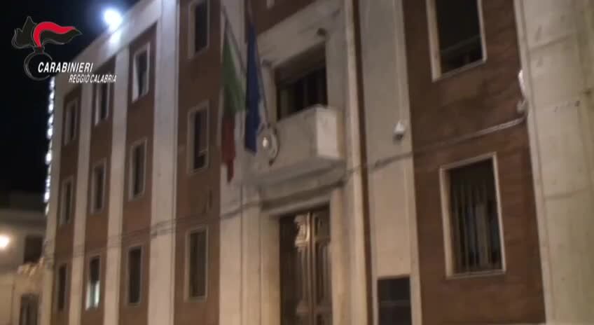 ARRESTI ESTORSIONE REGGIO