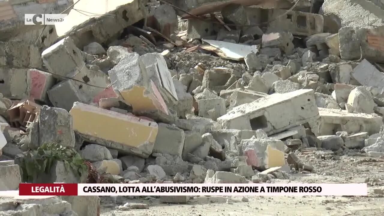 Cassano, lotta all’abusivismo ruspe in azione a Timpone Rosso