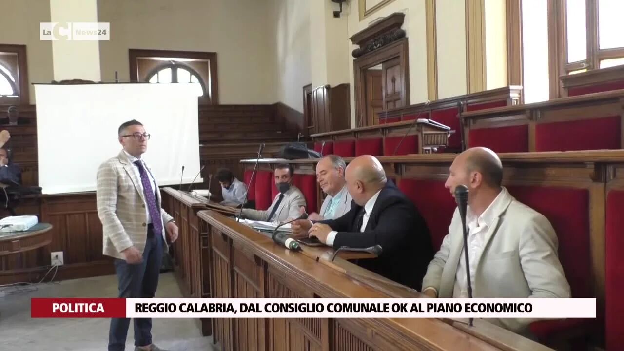 Reggio Calabria, dal consiglio comunale ok al piano economico
