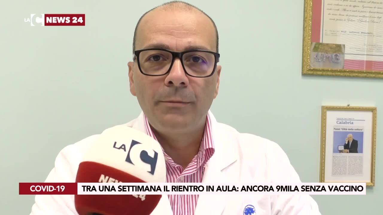 Tra una settimana il rientro in aula: ancora 9mila senza vaccino