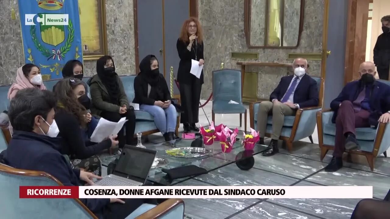 Cosenza, donne afgane ricevute dal sindaco Caruso