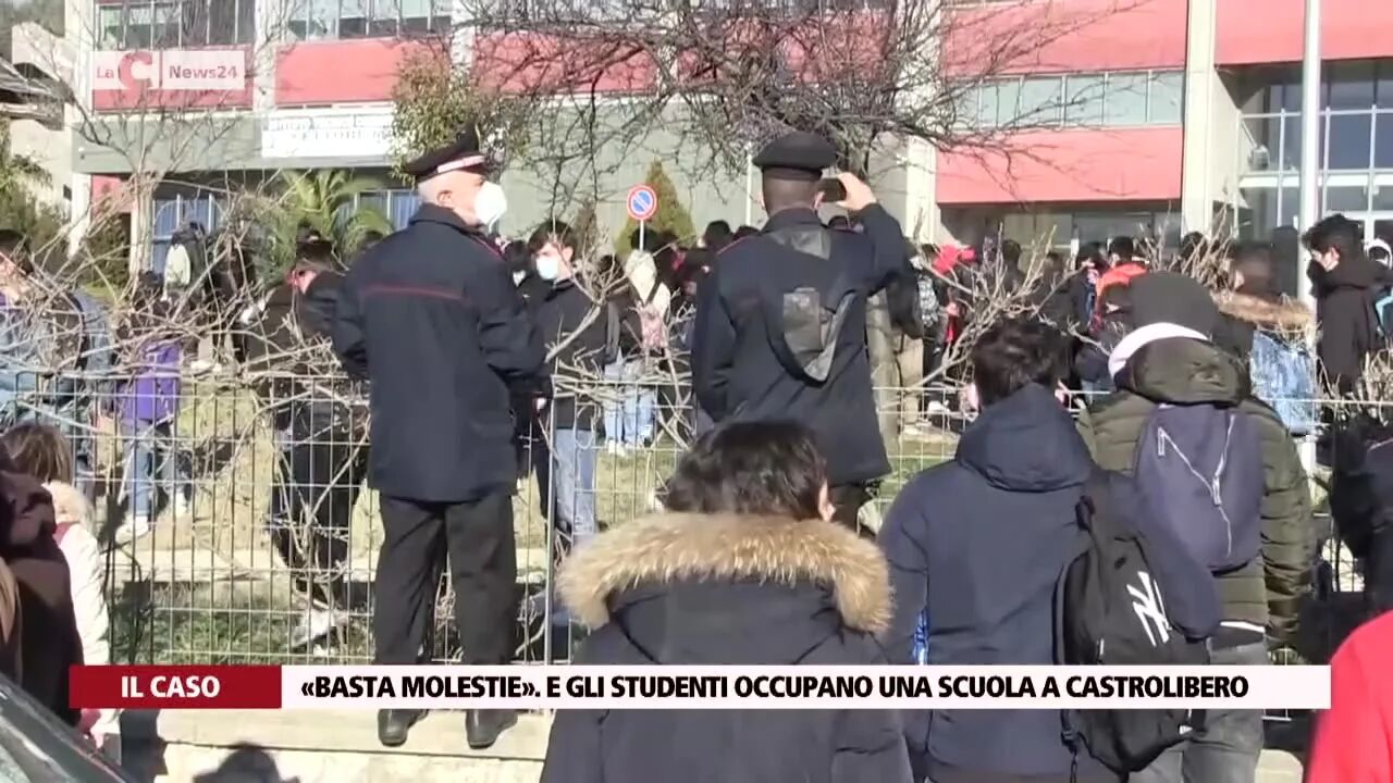 «Basta molestie». E gli studenti occupano una scuola a Castrolibero