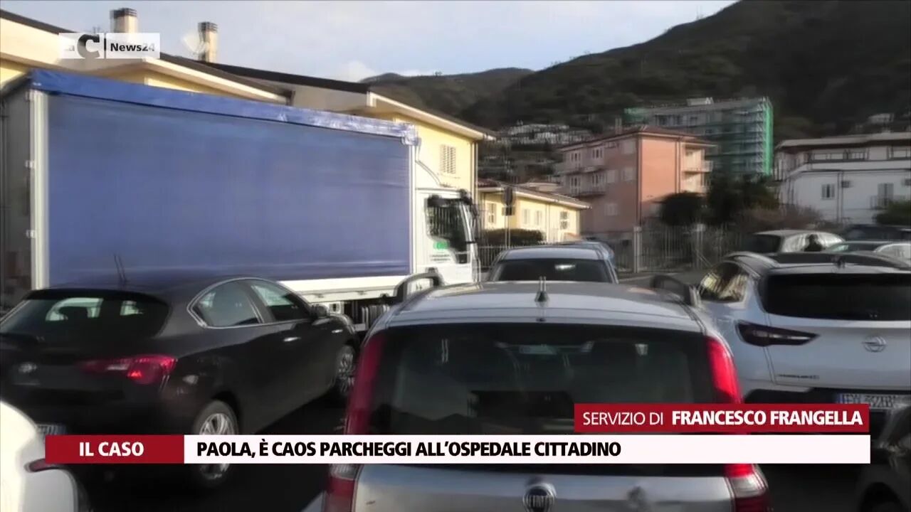 Paola, è caos parcheggi all’ospedale cittadino