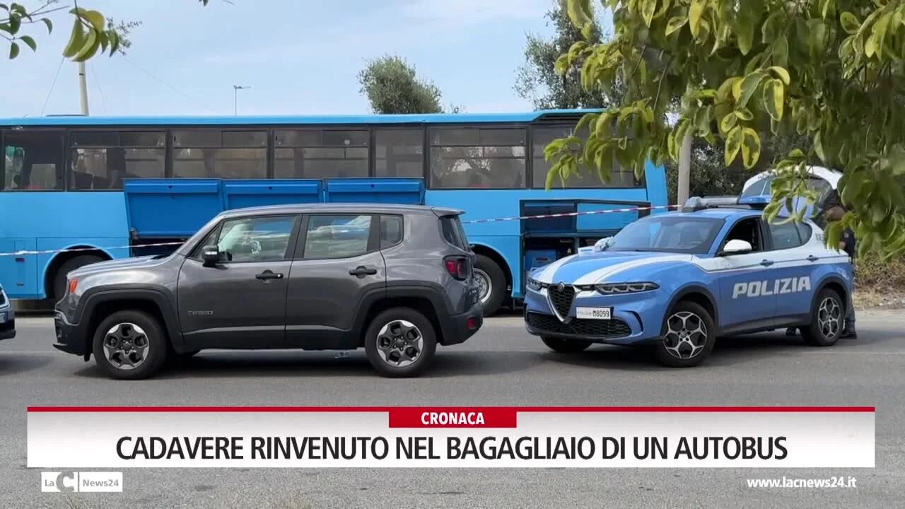 Cadavere rinvenuto nel bagagliaio di un autobus