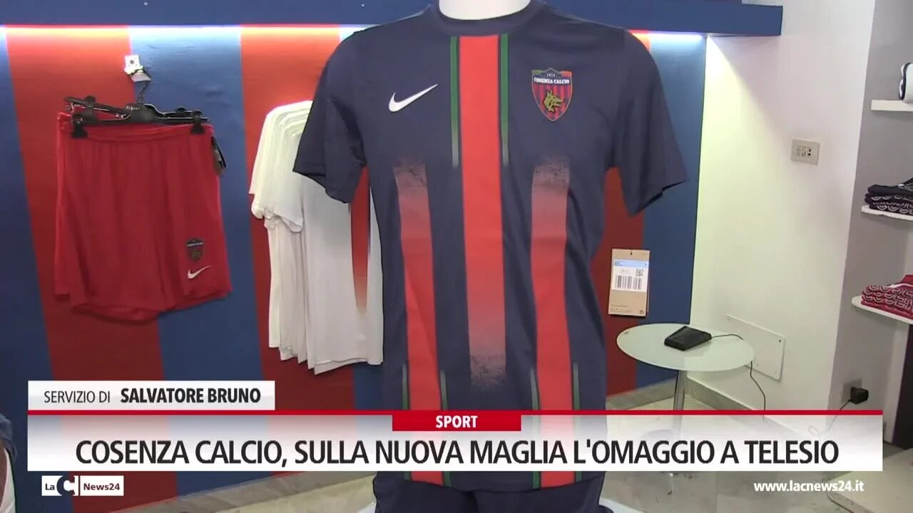 Cosenza calcio, sulla nuova maglia l'omaggio a Telesio