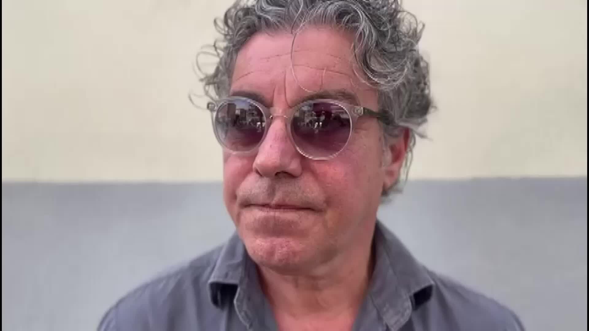 Liste d'attesa, protesta al Cup di via Popilia: «A Cosenza 5 mesi per una visita post-infarto» | VIDEO