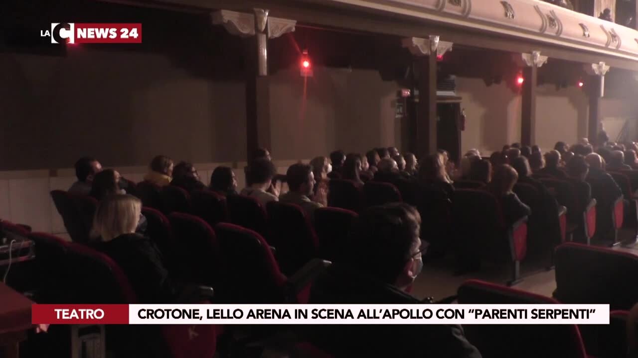 Crotone, Lello Arena al Teatro Apollo fa ridere e riflettere con Parenti serpenti