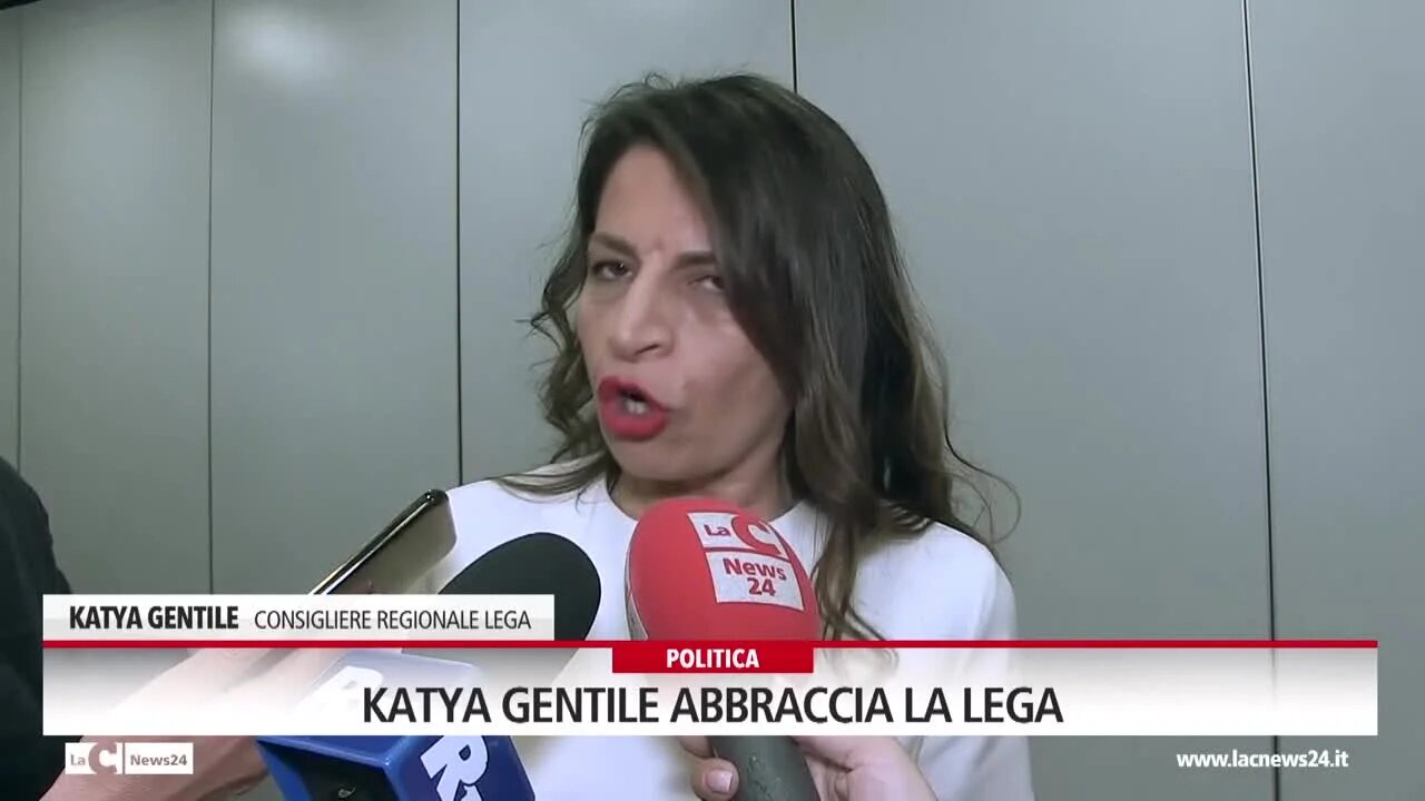 Katya Gentile abbraccia la Lega