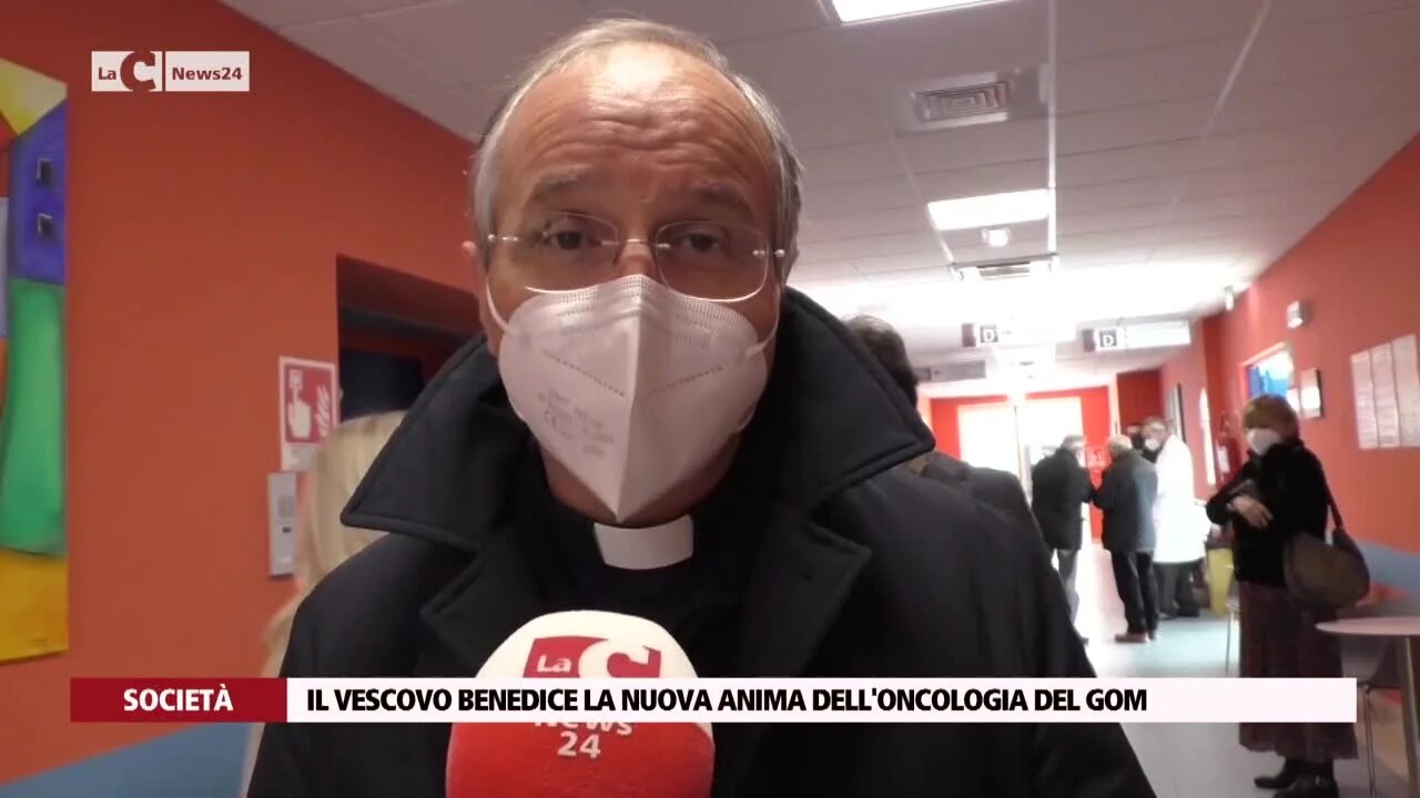 Il vescovo benedice la nuova anima dell'oncologia del Gom