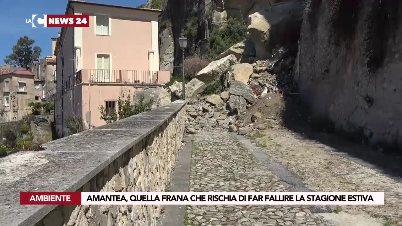 Amantea, quella frana che rischia di far fallire la stagione estiva