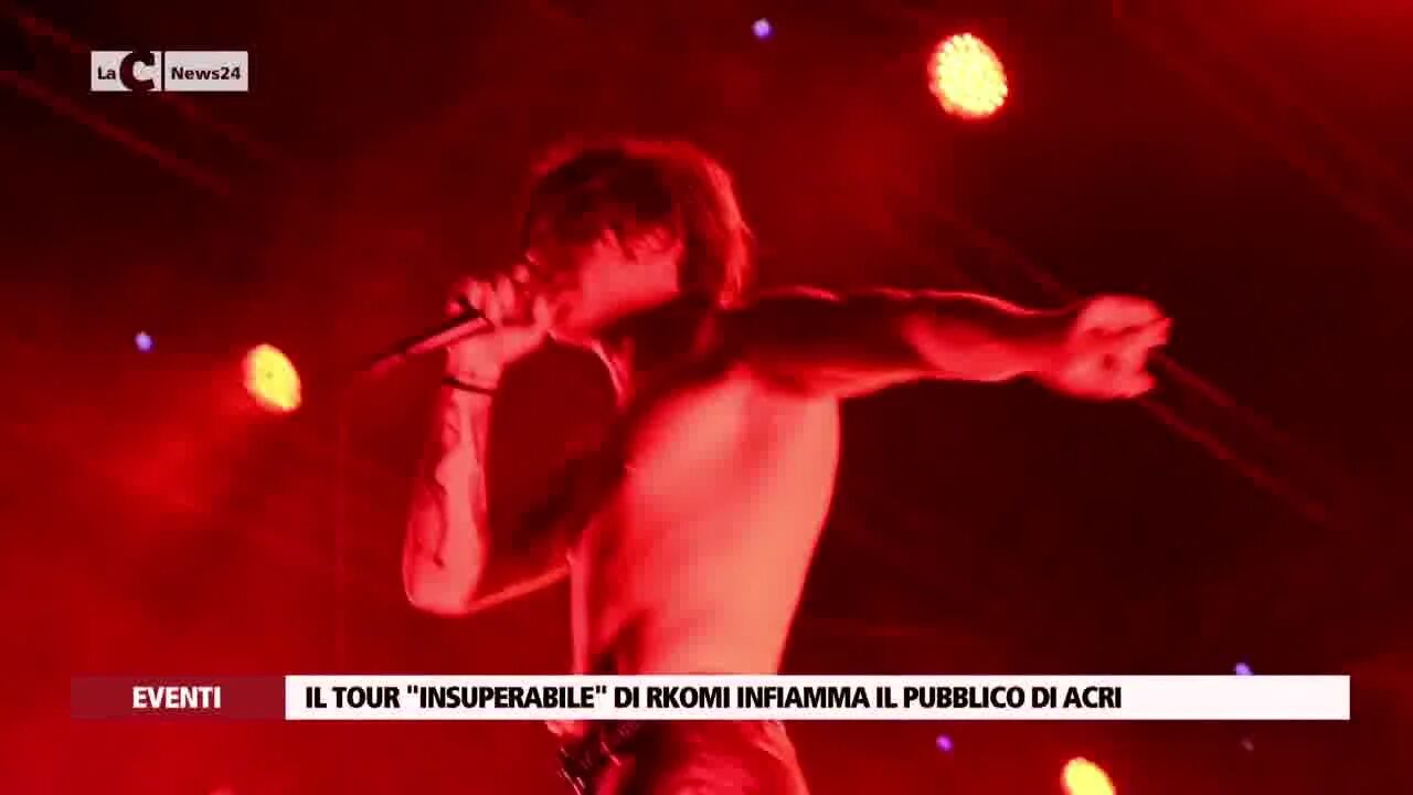 Il tour "Insuperabile" di Rkomi infiamma il pubblico di Acri