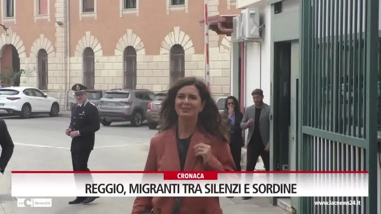 Reggio, migranti tra silenzi e sordine