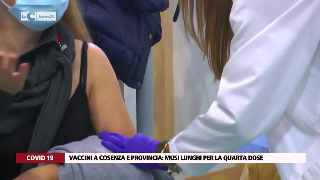 Vaccini a Cosenza e Provincia: musi lunghi per la quarta dose