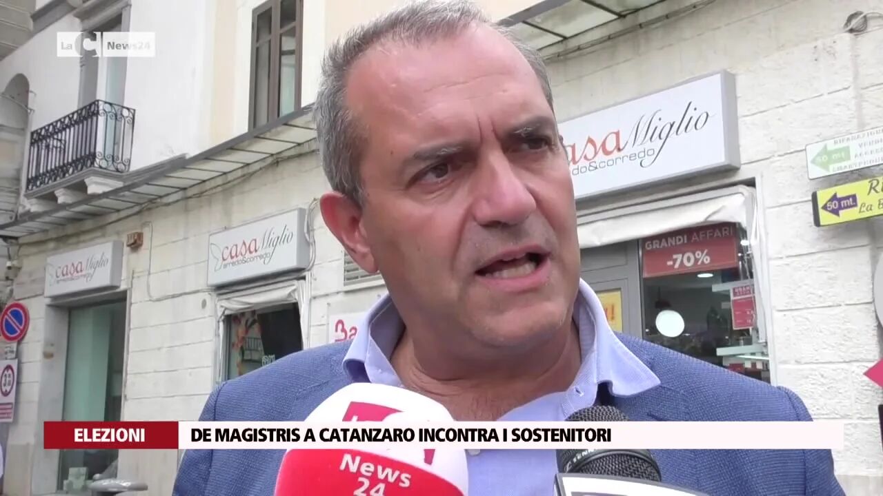 De Magistris a Catanzaro incontra i sostenitori