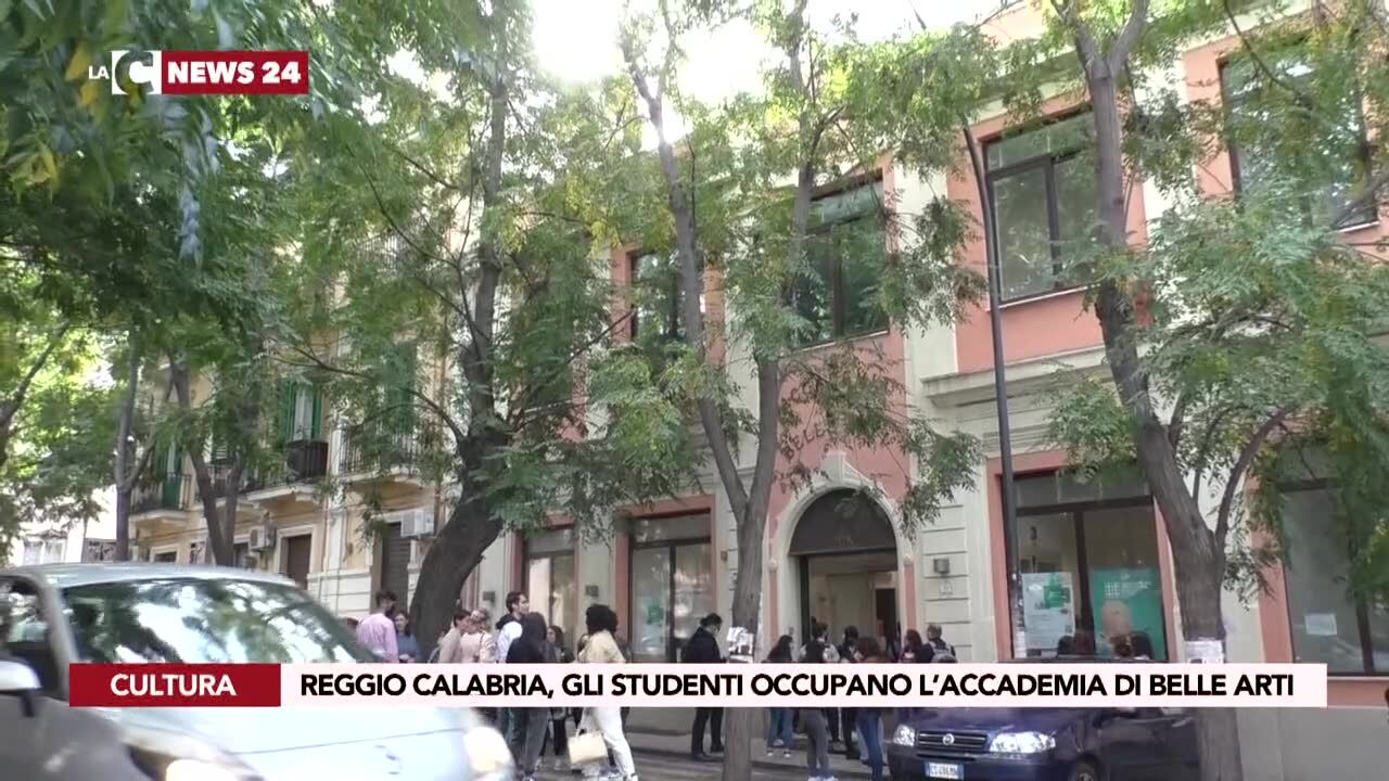 Reggio Calabria, gli studenti occupano l’Accademia di Belle Arti