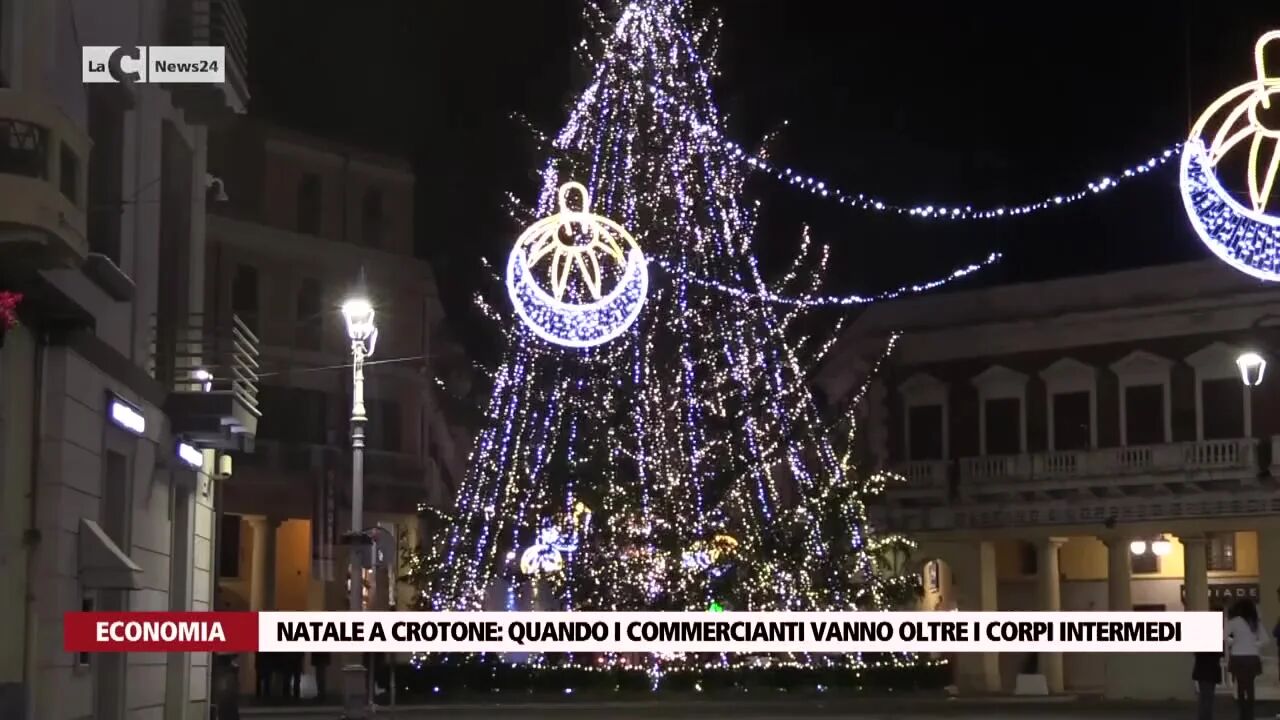Natale a Crotone, quando i commercianti vanno oltre i corpi intermedi