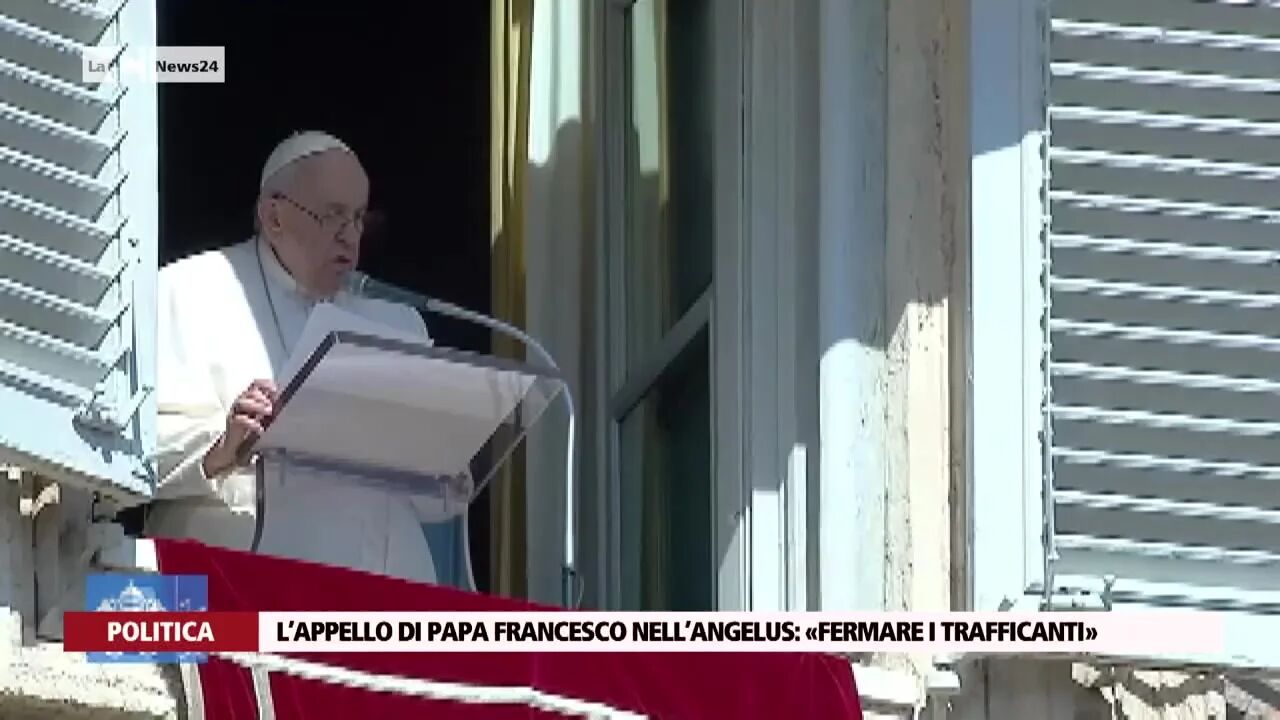L’appello di Papa Francesco nell’Angelus: «Fermare i trafficanti»