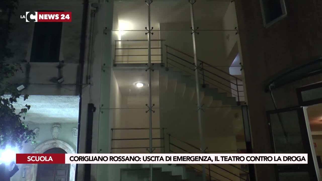 Corigliano Rossano, uscita di emergenza, il teatro contro la droga