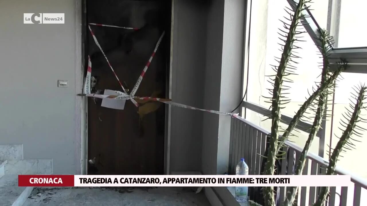 Tragedia a Catanzaro, appartamento in fiamme: tre morti