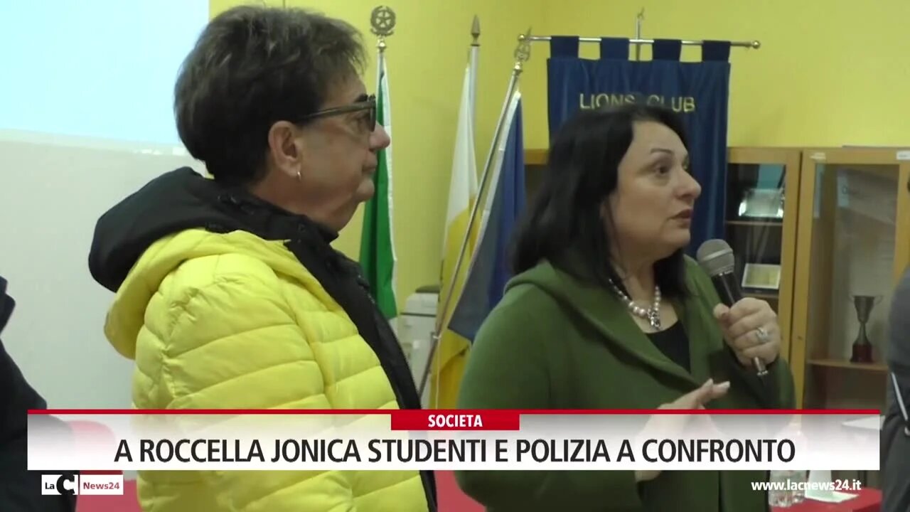 A Roccella Jonica studenti e polizia a confronto