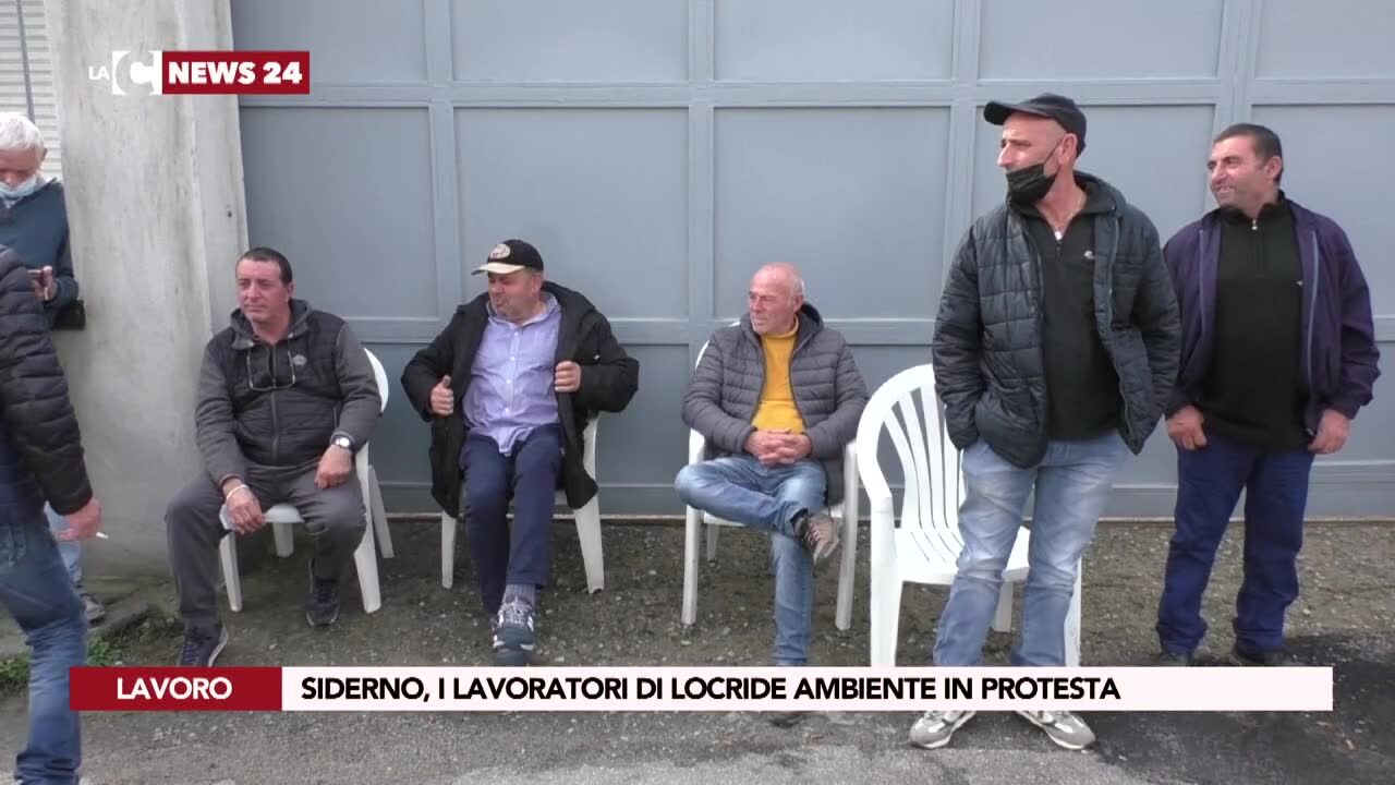Siderno, i lavoratori di Locride Ambiente in protesta