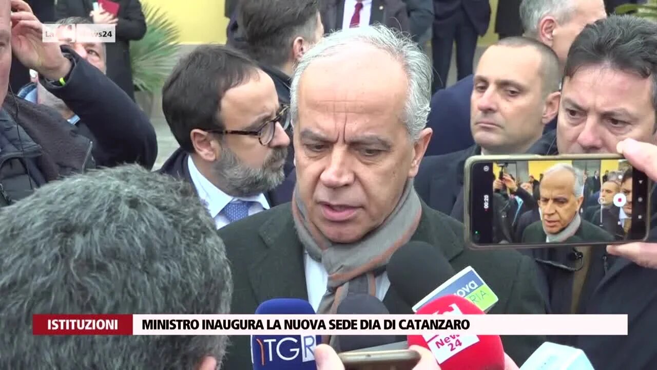 Il ministro Piantedosi inaugura la nuova sede Dia di Catanzaro