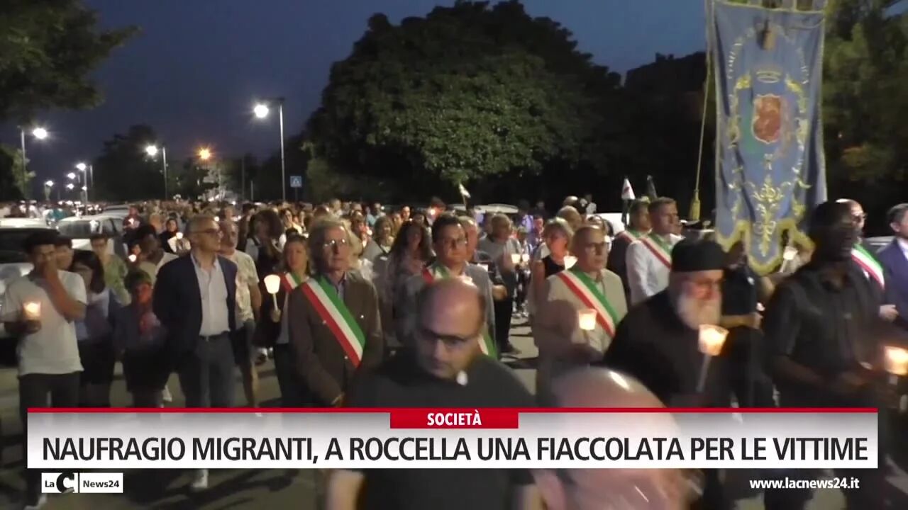Naufragio migranti, a Roccella una fiaccolata per le vittime