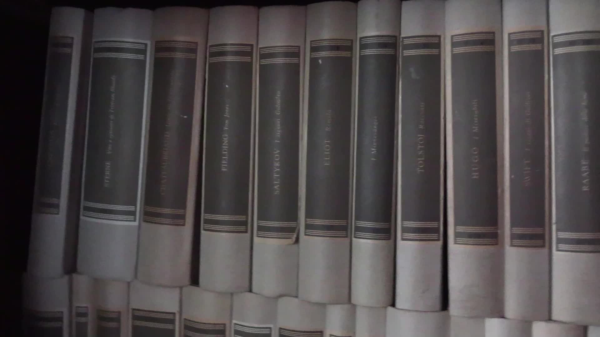 La biblioteca dell'IIS Pezzullo intitolata ad Angelo de Fiore | VIDEO