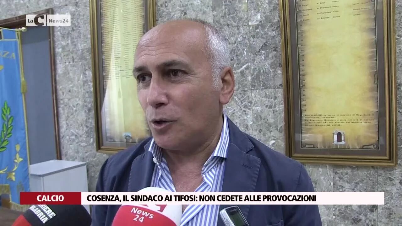 Cosenza, il sindaco ai tifosi: non cedete alle provocazioni