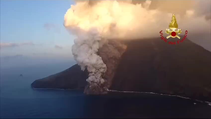 Esplosioni a Stromboli