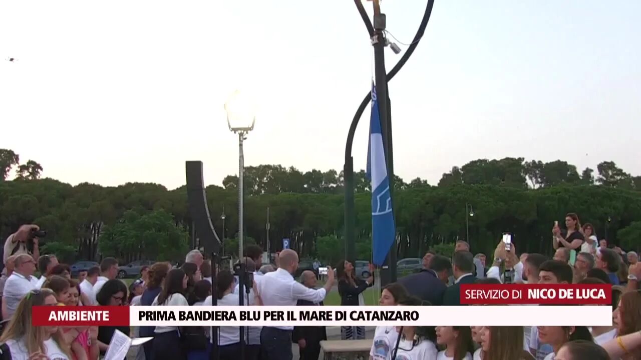 Prima Bandiera Blu per il mare di Catanzaro