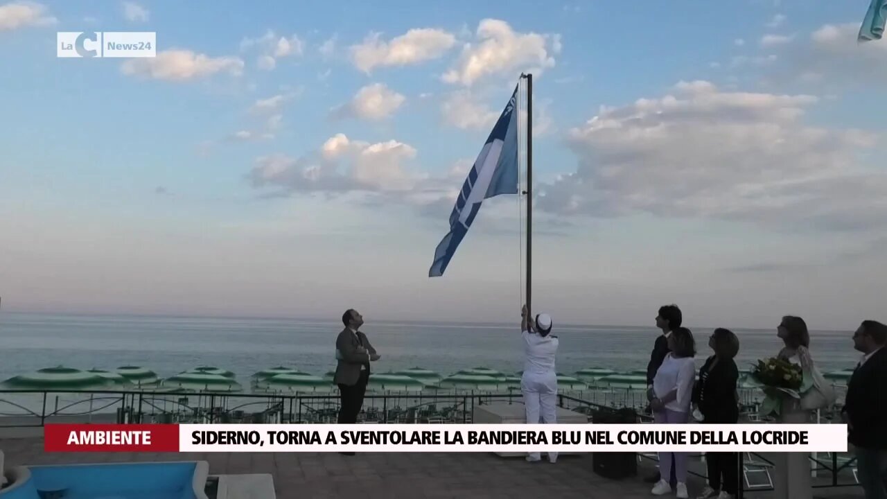 Torna a sventolare la bandiera blu nel comune della Locride: la soddisfazione del sindaco