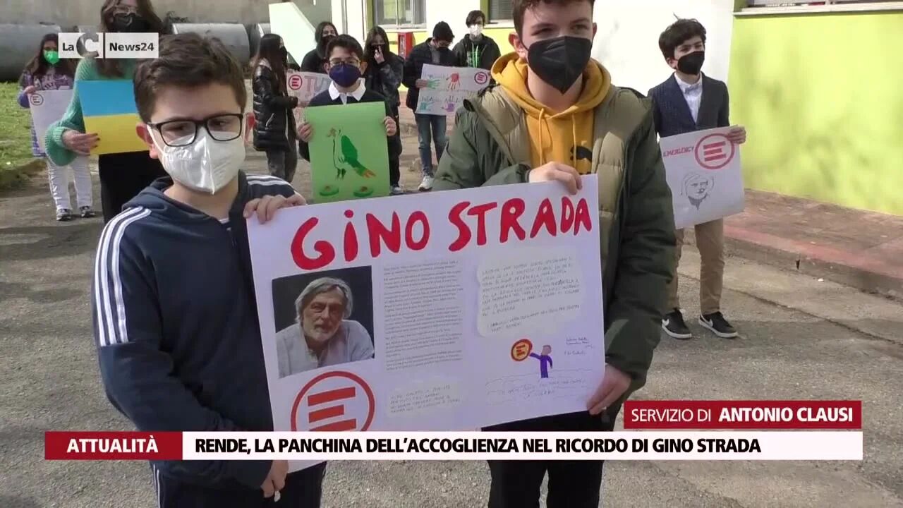 Rende, la panchina dell’accoglienza nel ricordo di Gino Strada