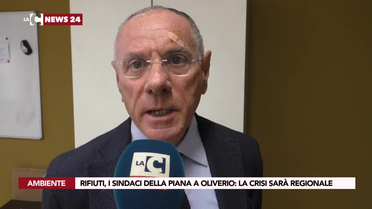 Rifiuti, i sindaci della piana a Oliverio: la crisi sarà regionale