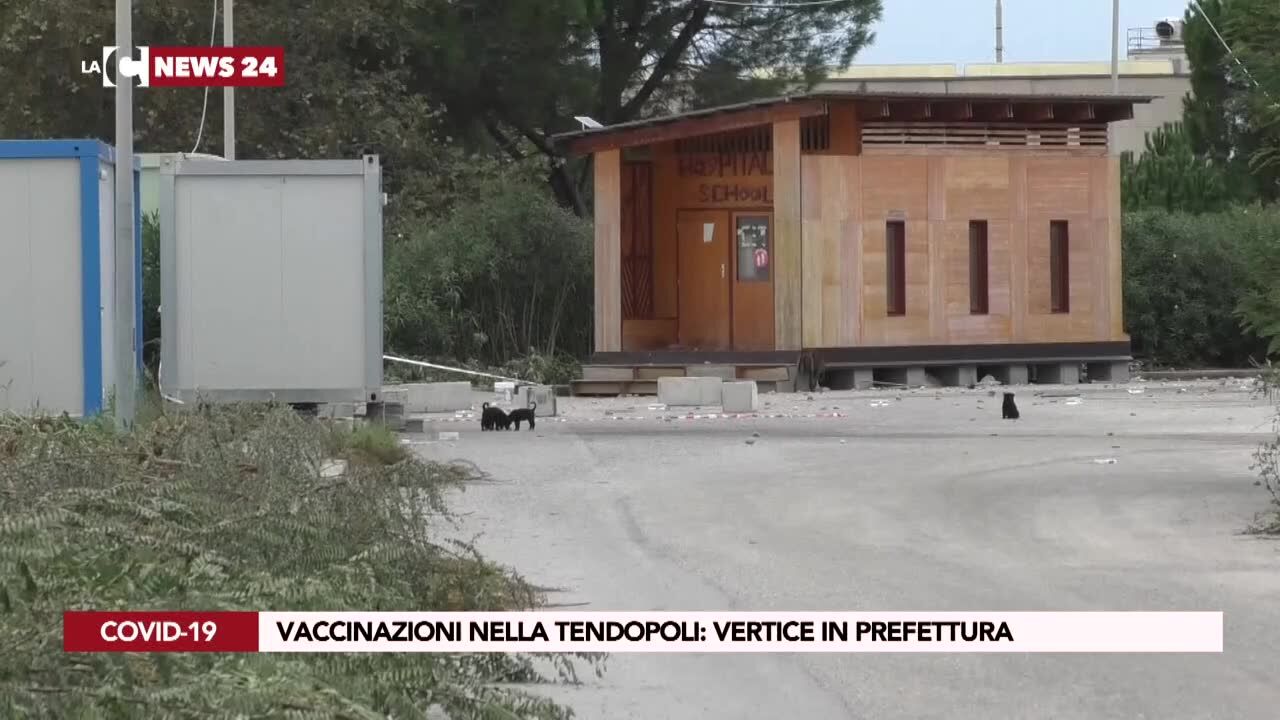San Ferdinando, nella tendopoli degradata la Prefettura pensa a vaccinare i migranti