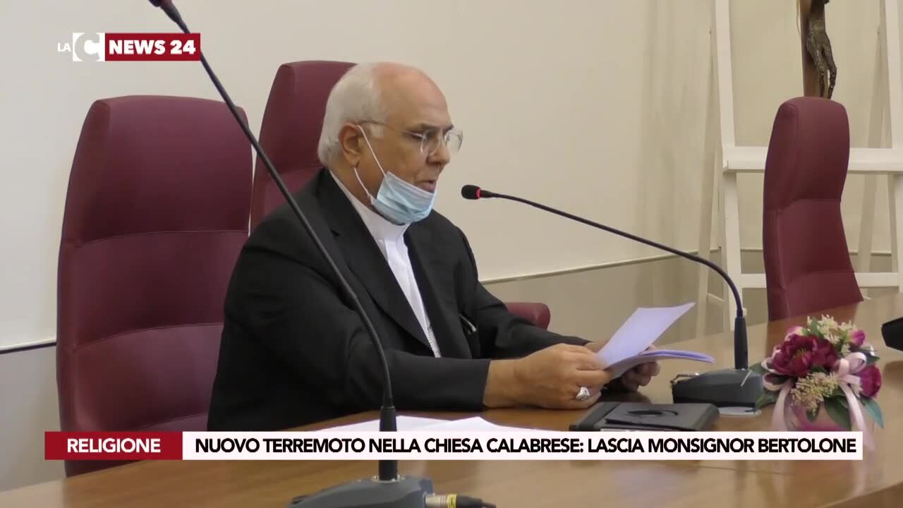 Nuovo terremoto nella Chiesa calabrese: lascia Monsignor Bertolone