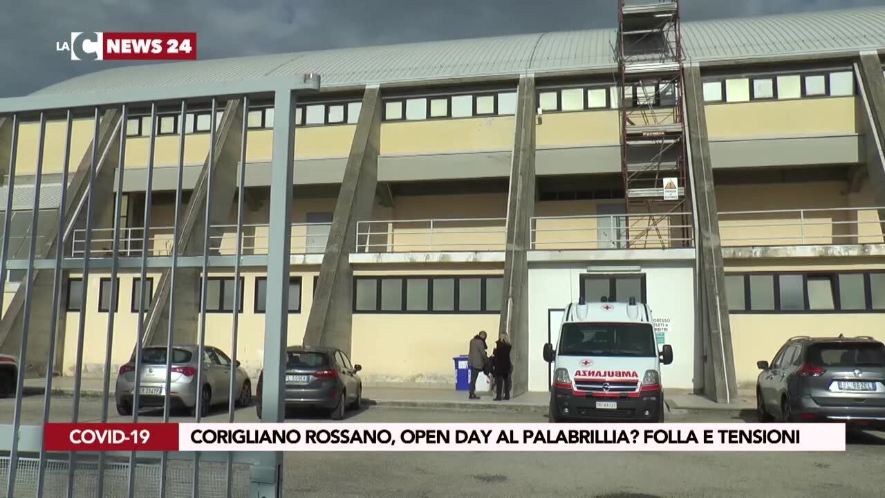 Corigliano Rossano, vaccinazioni: all'open folla e tensione