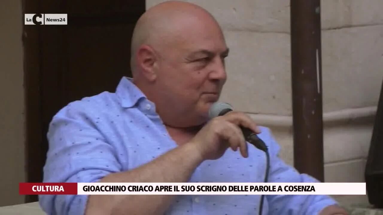 Gioacchino Criaco apre il suo scrigno delle parole a Cosenza