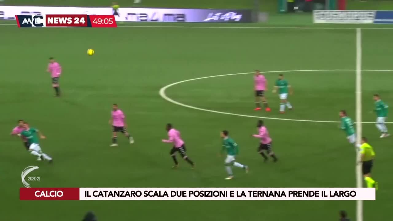 Il Catanzaro scala due posizioni e la Ternana prende il largo