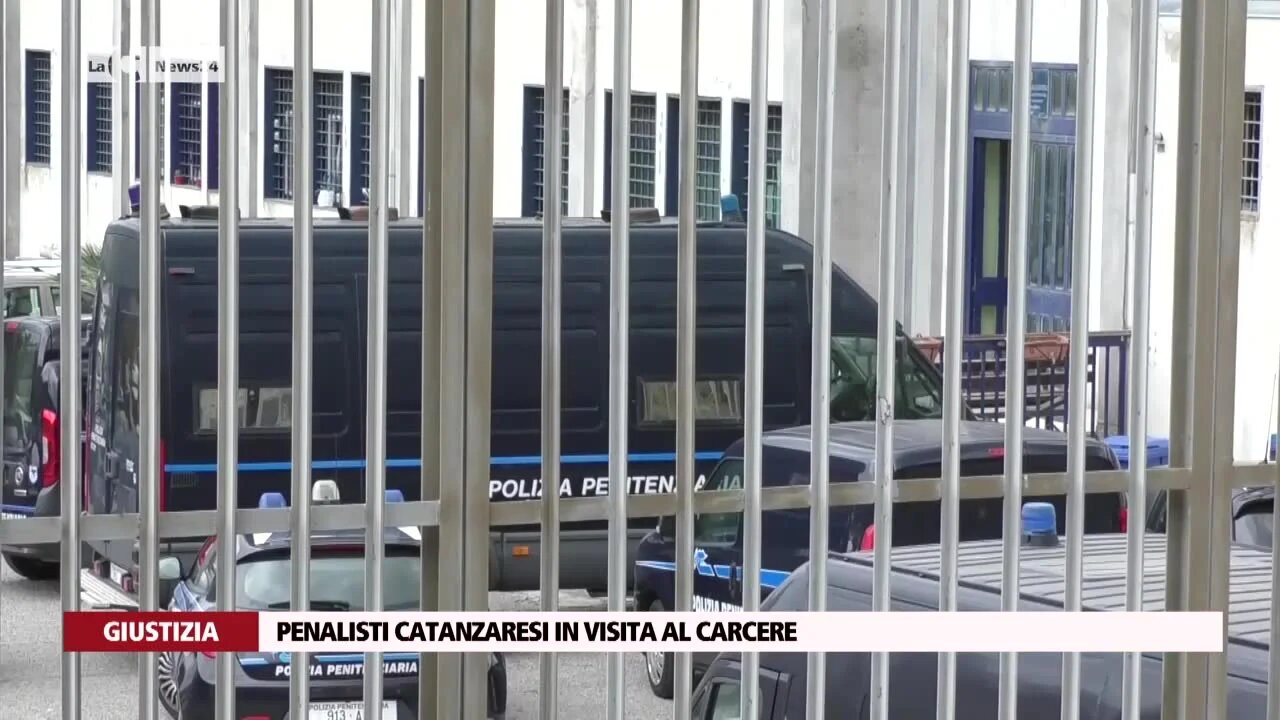 Penalisti catanzaresi in visita al carcere