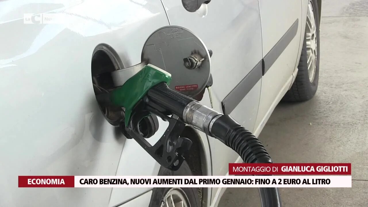 Caro benzina, nuovi aumenti dal primo gennaio fino a 2 euro al litro