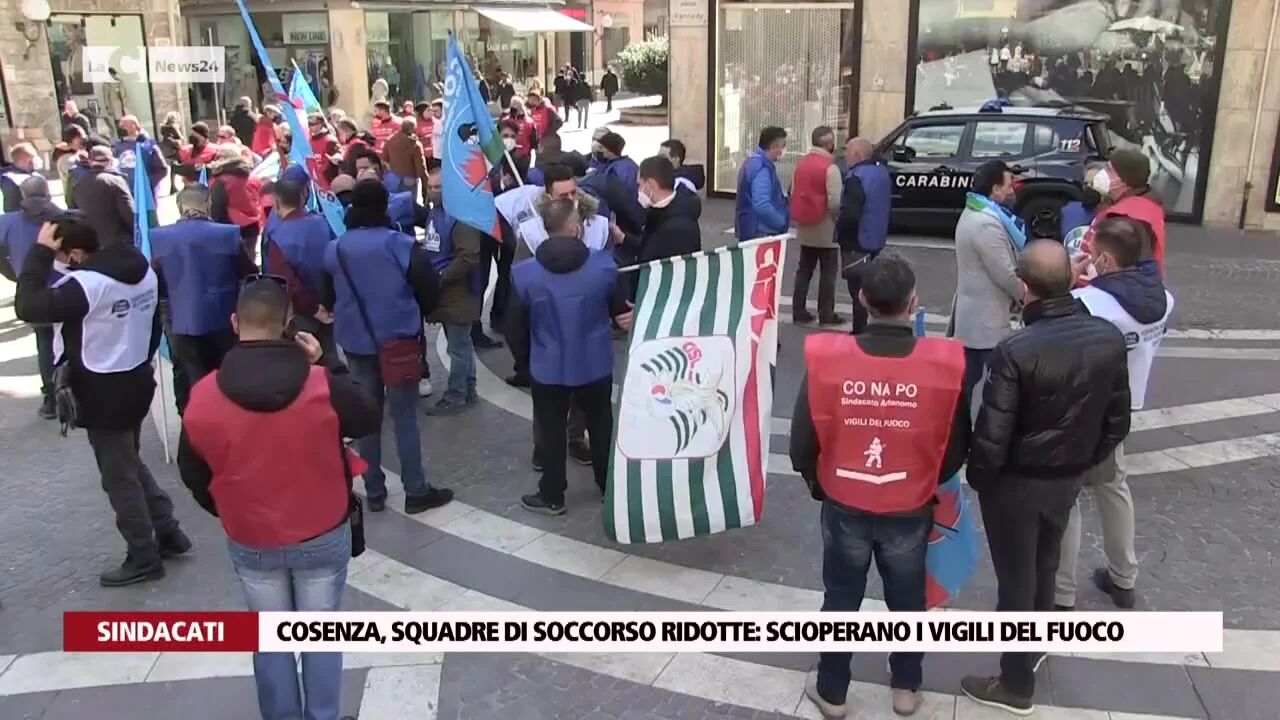 Cosenza, squadre di soccorso ridotte scioperano i vigili del fuoco