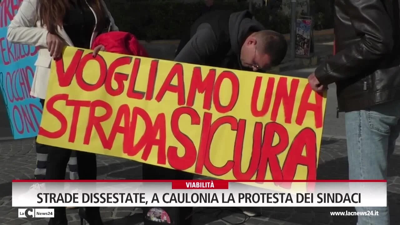 Strade dissestate, a Caulonia la protesta dei sindaci