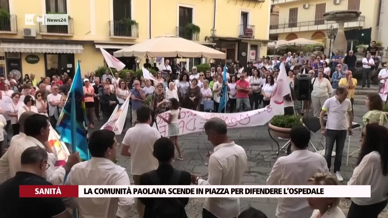 «L’ospedale di Paola non si tocca»: cittadini e associazioni in piazza contro il ridimensionamento