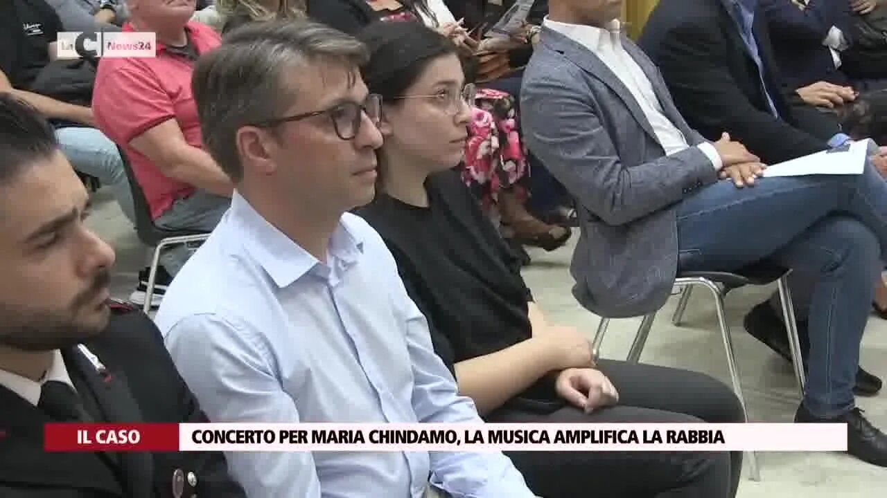 Concerto per Maria Chindamo, la musica amplifica la rabbia